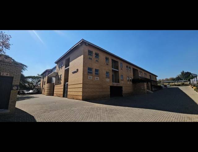 BUSINESS PROPERTY TO RENT IN HALFWAY GARDENS